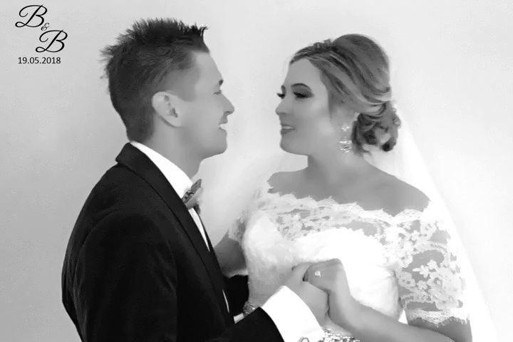 Glam-Booth-Kadashian-Style-Wedding-Photo-Booth